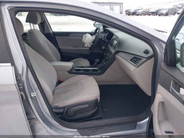 Hyundai SONATA Se Image 2