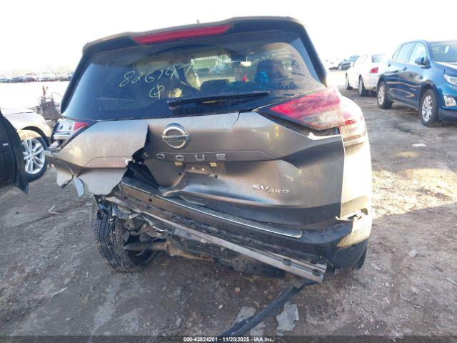 Nissan Rogue Sv Intelligent Awd Image 14