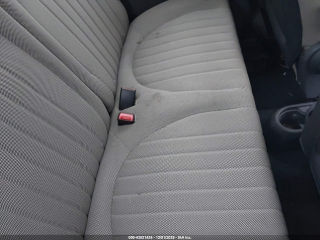 FIAT 500 Lounge Image 6