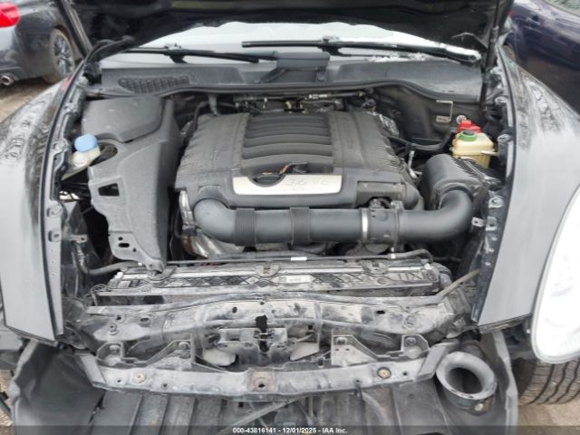 Porsche Cayenne Image 12