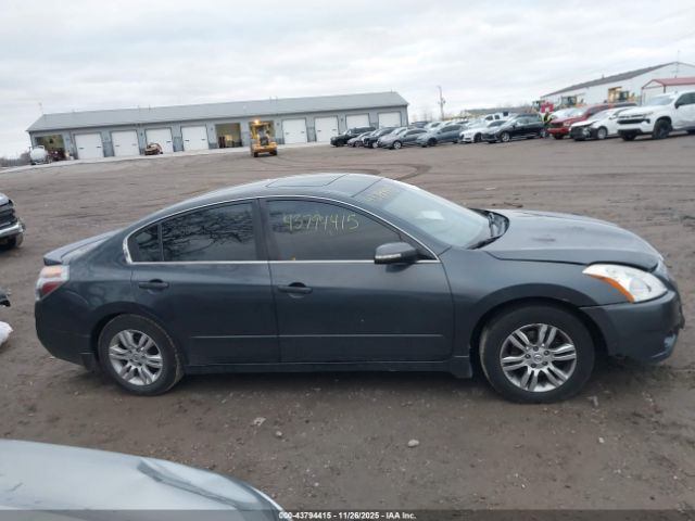 Nissan Altima 2.5 S Image 12