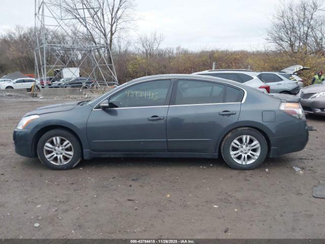Nissan Altima 2.5 S Image 11