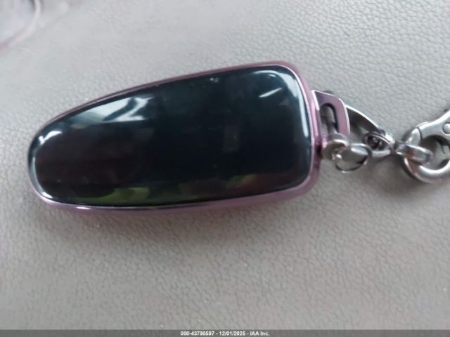 Ford Escape Titanium Image 9