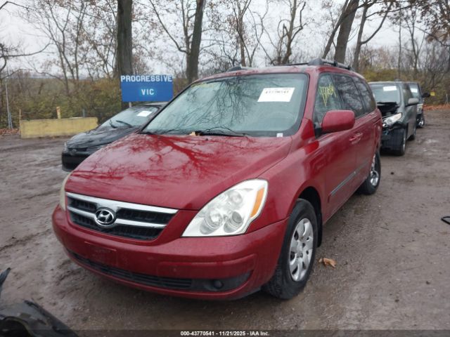 Hyundai Entourage Image 2