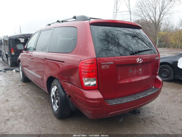 Hyundai Entourage Image 9