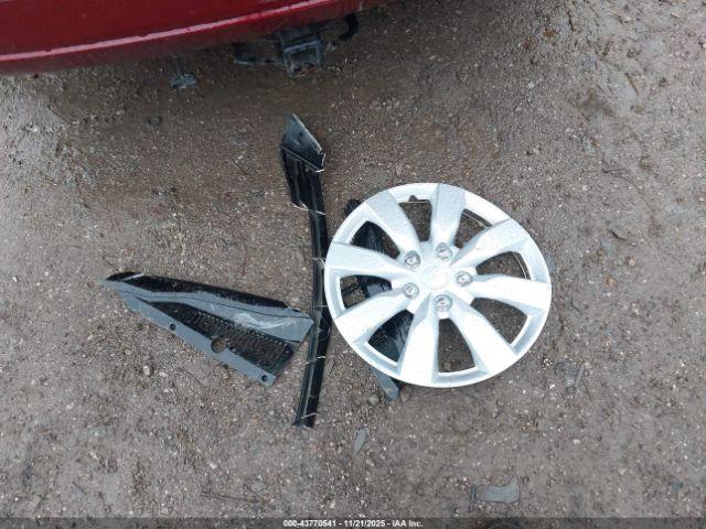 Hyundai Entourage Image 12