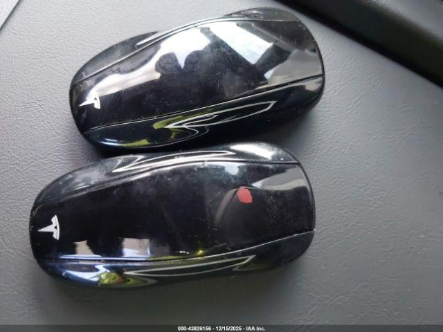 Tesla Model S Image 9