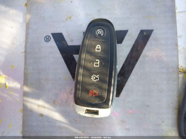 Ford Explorer Sport Image 7