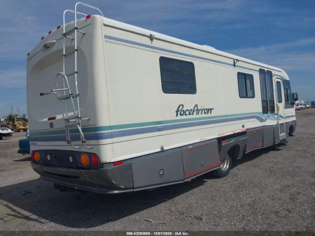 Chevrolet P30 Image 6