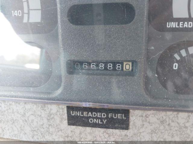 Chevrolet P30 Image 9