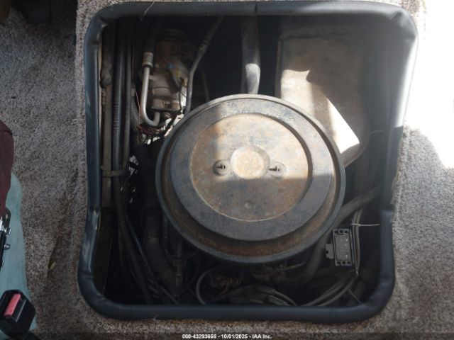 Chevrolet P30 Image 2