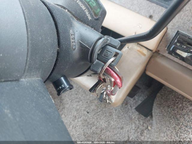 Chevrolet P30 Image 11