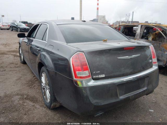 Chrysler 300 Image 14