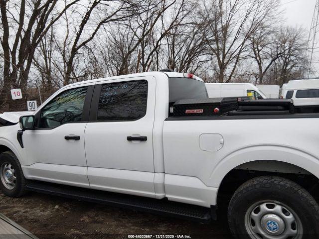 Ford F-150 Xl Image 11
