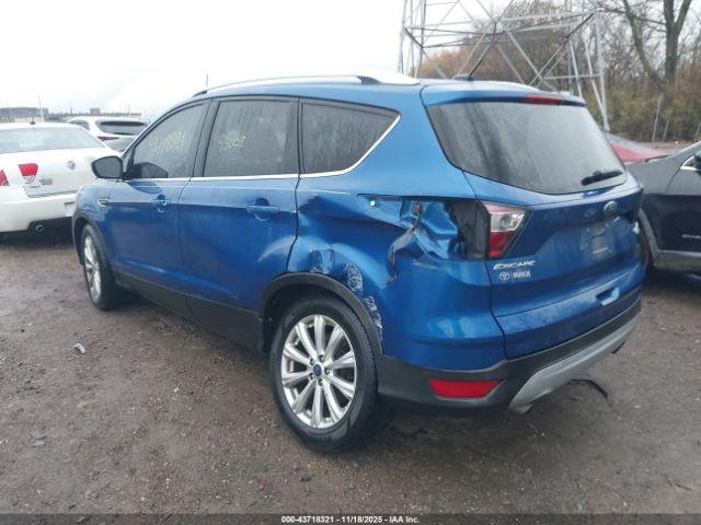 Ford Escape Titanium Image 2