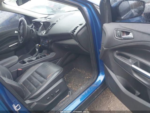 Ford Escape Titanium Image 8