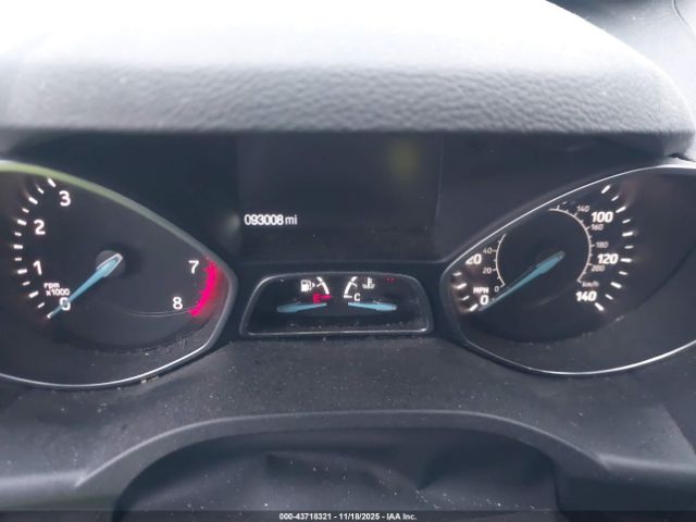 Ford Escape Titanium Image 9