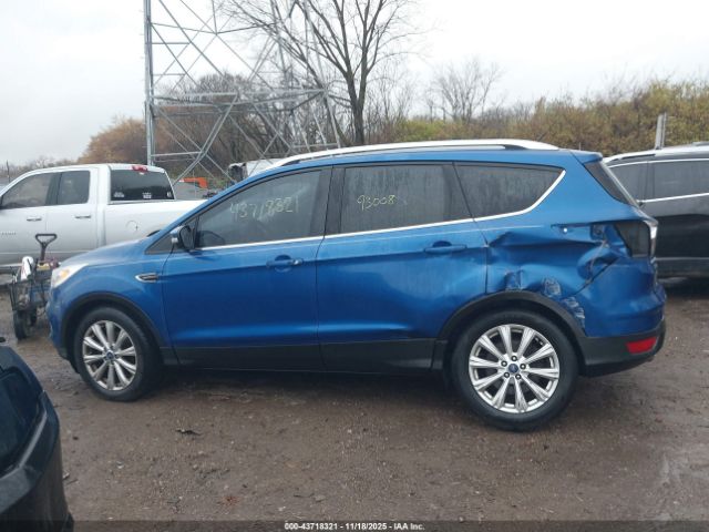 Ford Escape Titanium Image 17