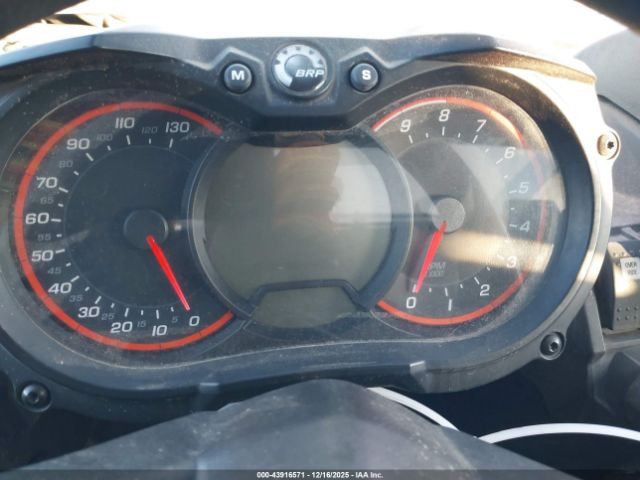 Can-Am Maverick X3 X Ds Turbo R Image 11