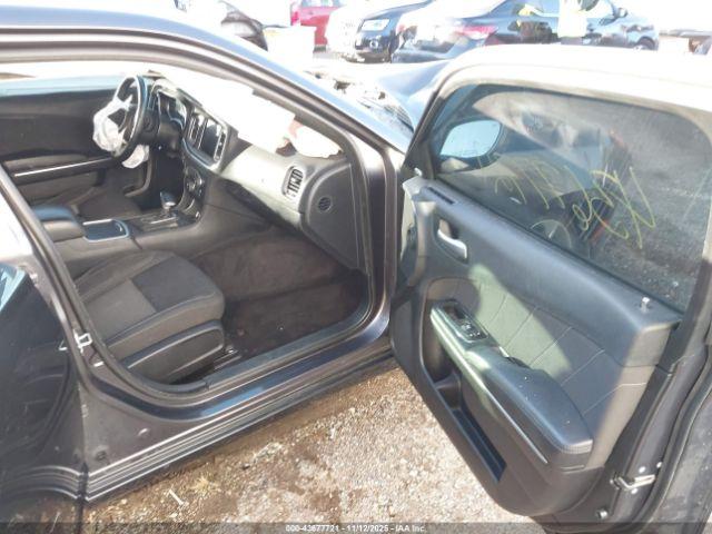 Dodge Charger Sxt Plus Rwd Image 2