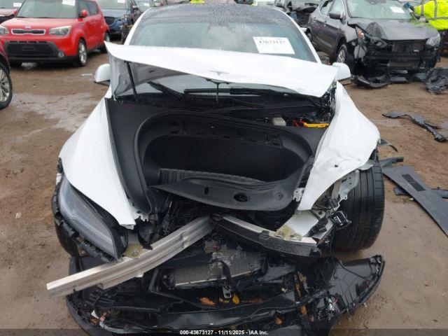 Tesla Model 3 Performance All-wheel Drive Image 14