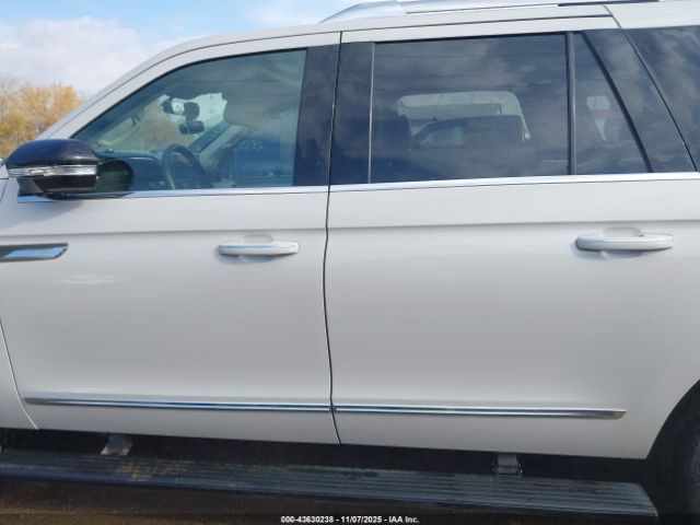 Lincoln Navigator Reserve L Image 14