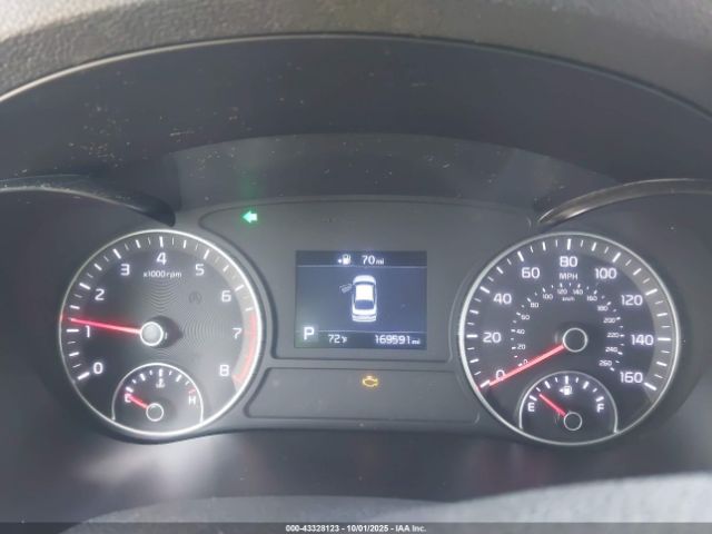 Kia Optima S Image 5