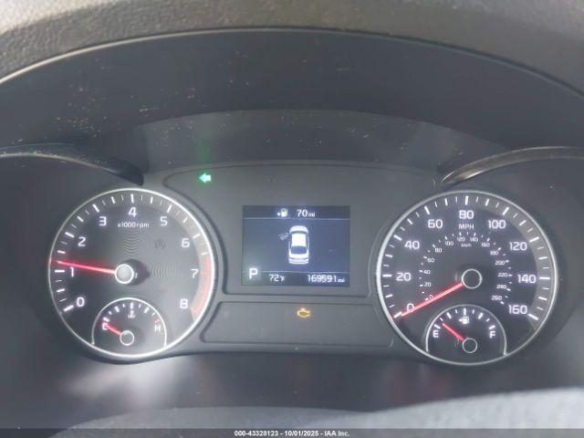 Kia Optima S Image 5