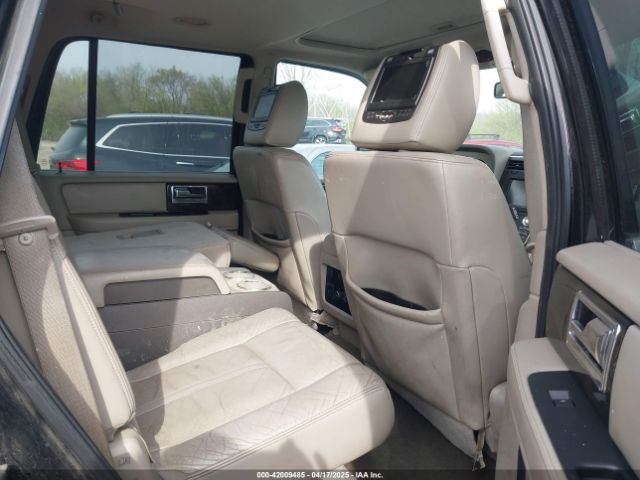 Lincoln Navigator Image 9