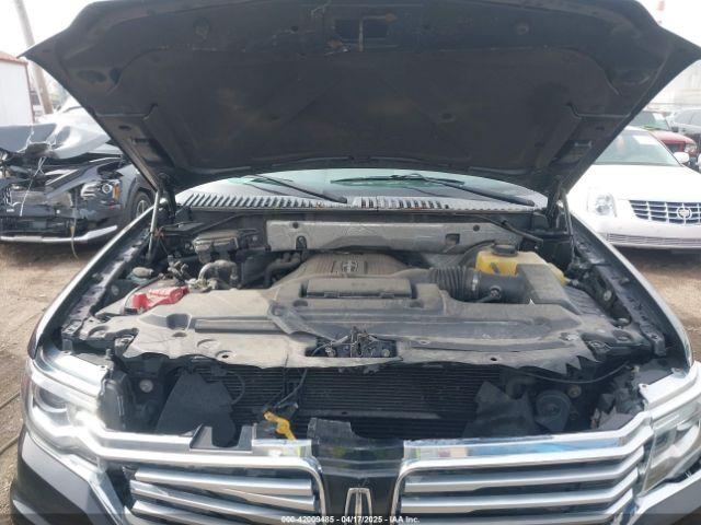 Lincoln Navigator Image 7