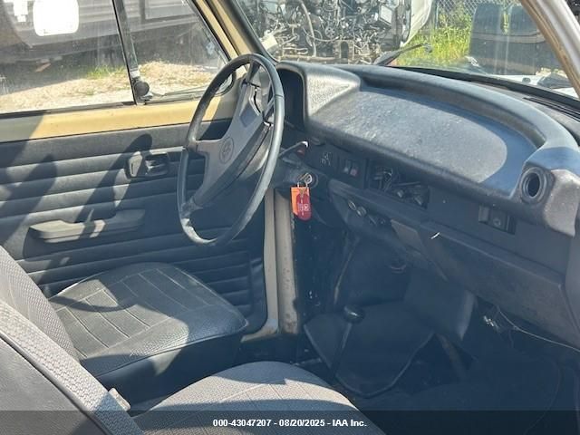 Volkswagen Beetle Image 5