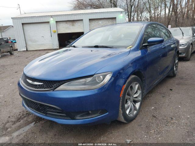 Chrysler 200 S Image 4