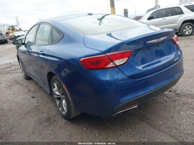 Chrysler 200 S Image 3