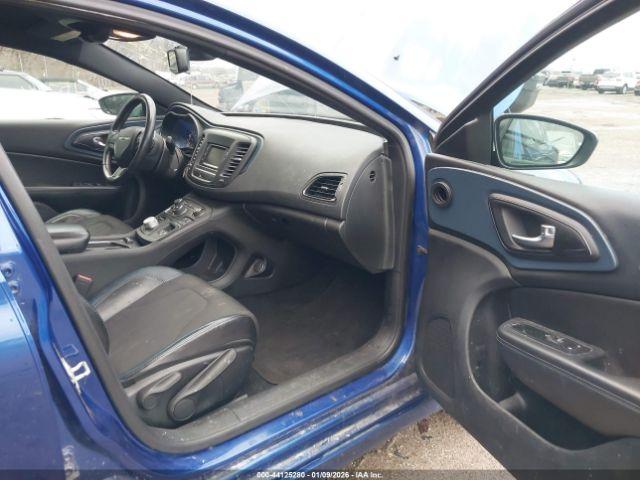 Chrysler 200 S Image 5