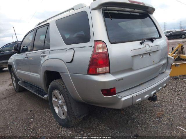 Toyota 4Runner Limited V8 Image 4