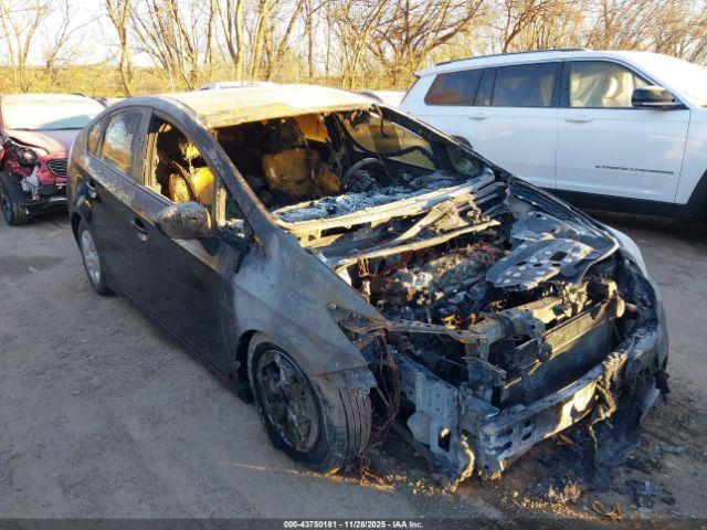 Toyota Prius Two Image 6