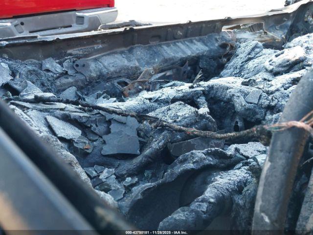 Toyota Prius Two Image 7