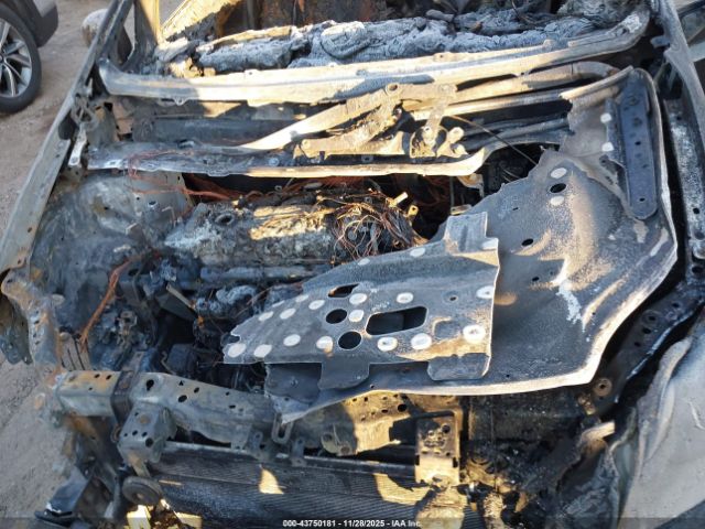 Toyota Prius Two Image 10