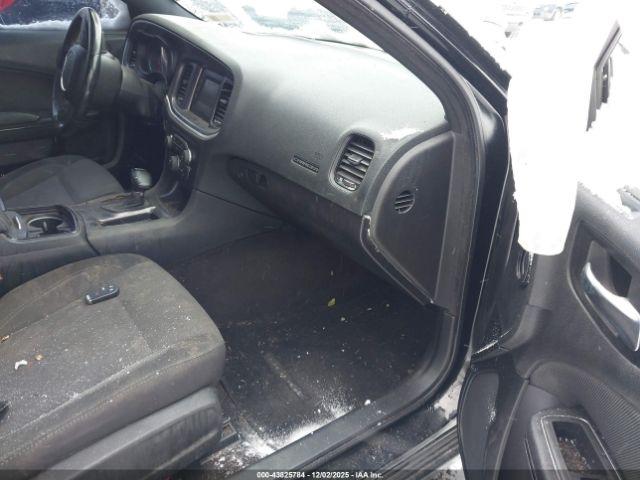 Dodge Charger Se Image 4