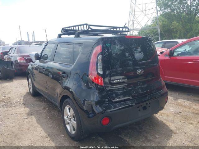 Kia Soul Image 3