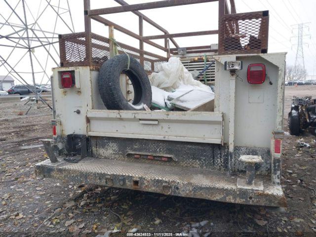 Ford F-350 Xl Image 12