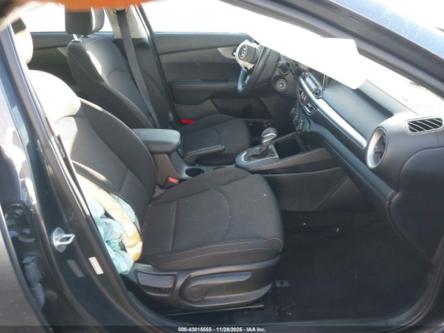 Kia Forte Lxs Image 2