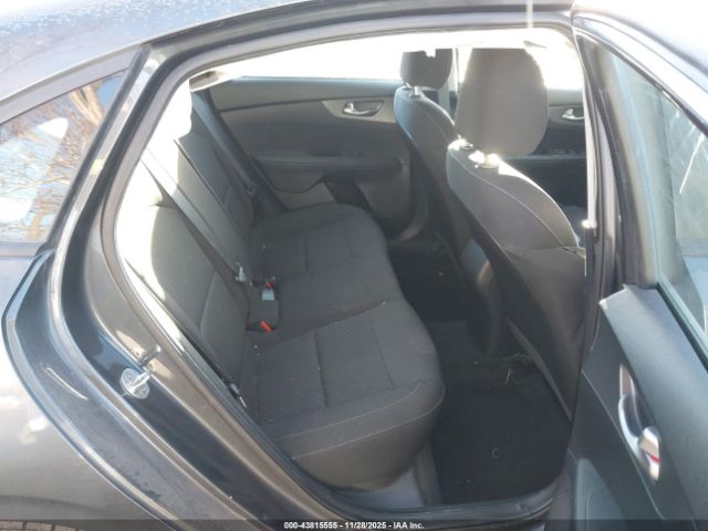 Kia Forte Lxs Image 5