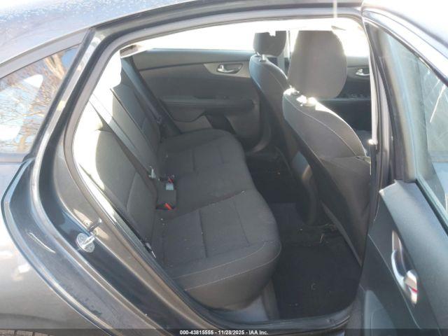 Kia Forte Lxs Image 5