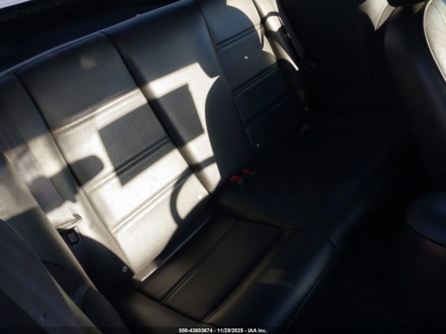 Ford Mustang Image 17