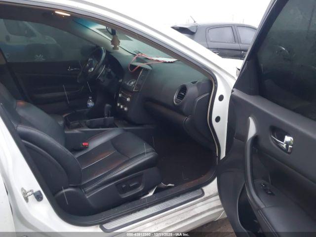 Nissan Maxima 3.5 Sv Image 11